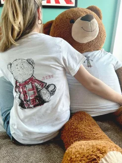Daisy Street ANALOG HUG A BEAR DAY COLLECTION: HUG ME TEDDY RELAXED T-SHIRT-Women T-Shirts
