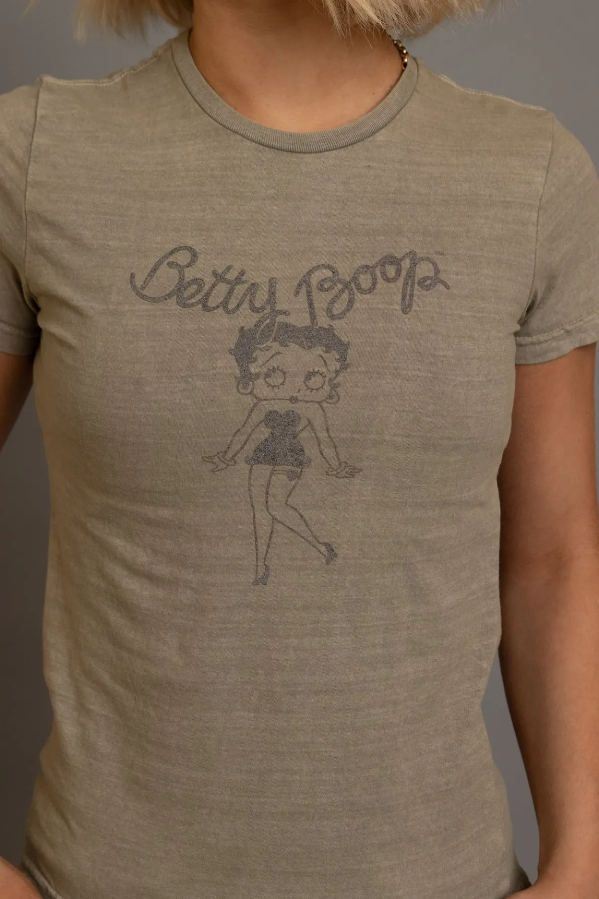 Daisy Street Betty Boop Washed Fitted Tee-Women Tops | T-Shirts