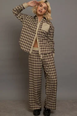 Daisy Street Check Wide Leg Trousers With Contrast Stripe Pockets-Women Trousers