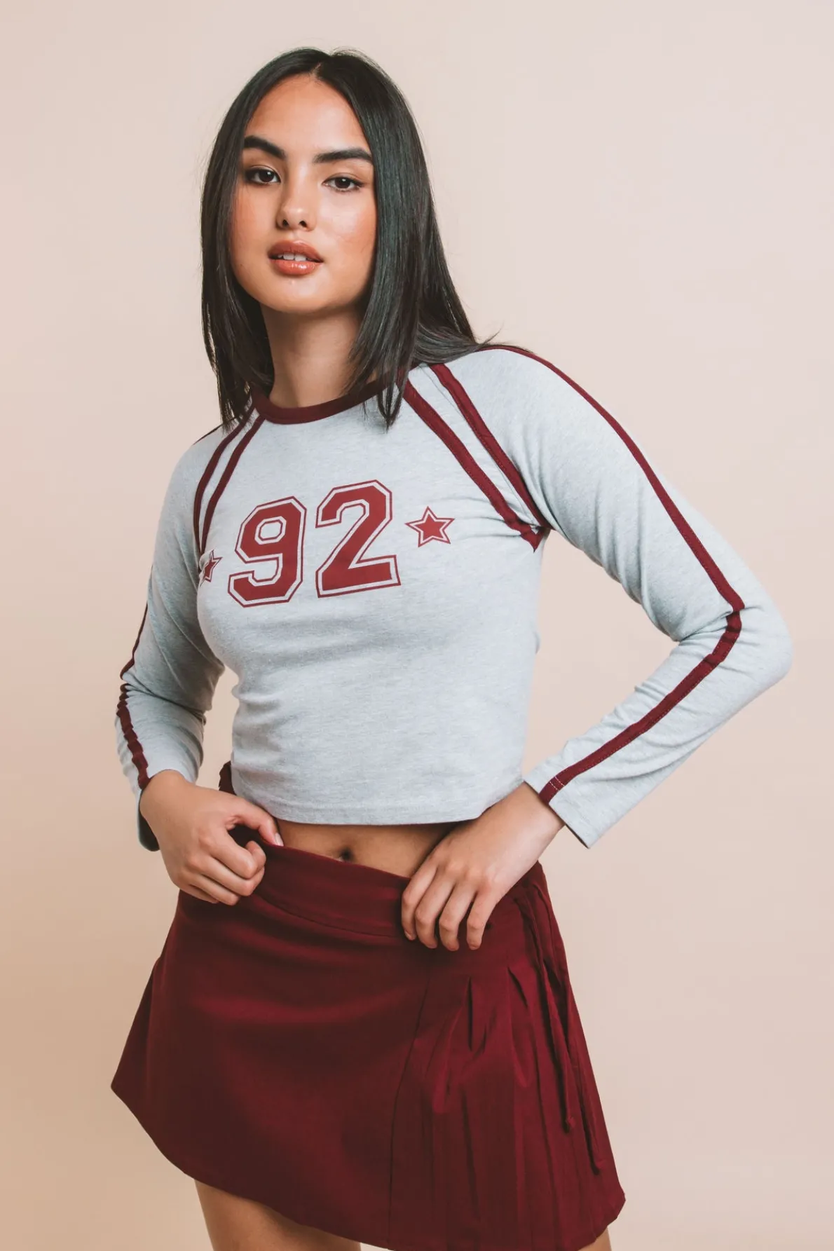 Daisy Street Fitted Raglan Top with Stripe Binding and 1992 Print-Women Tops