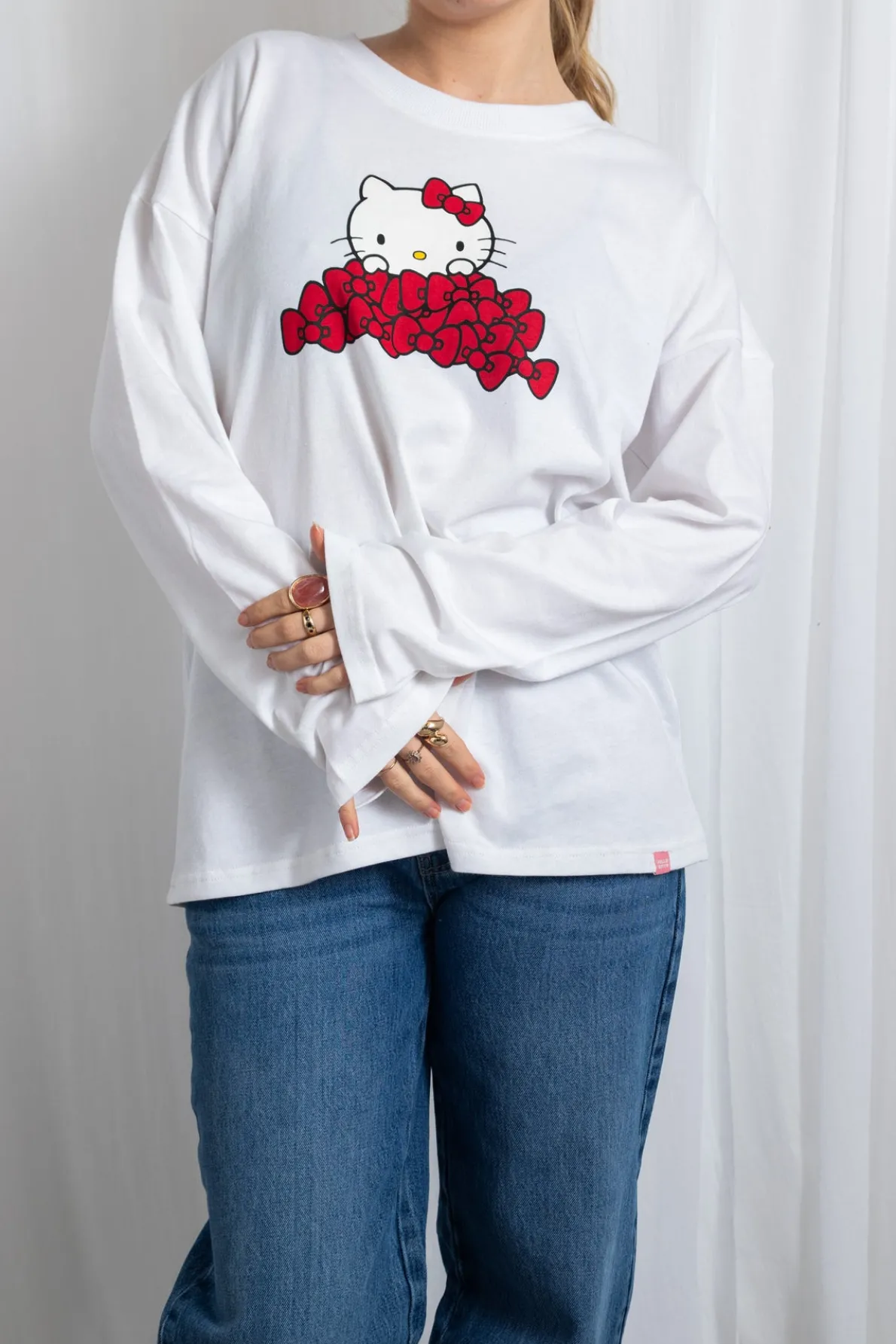 Daisy Street Hello Kitty Long Sleeve T-Shirt With Bow Graphic-Women Tops | T-Shirts