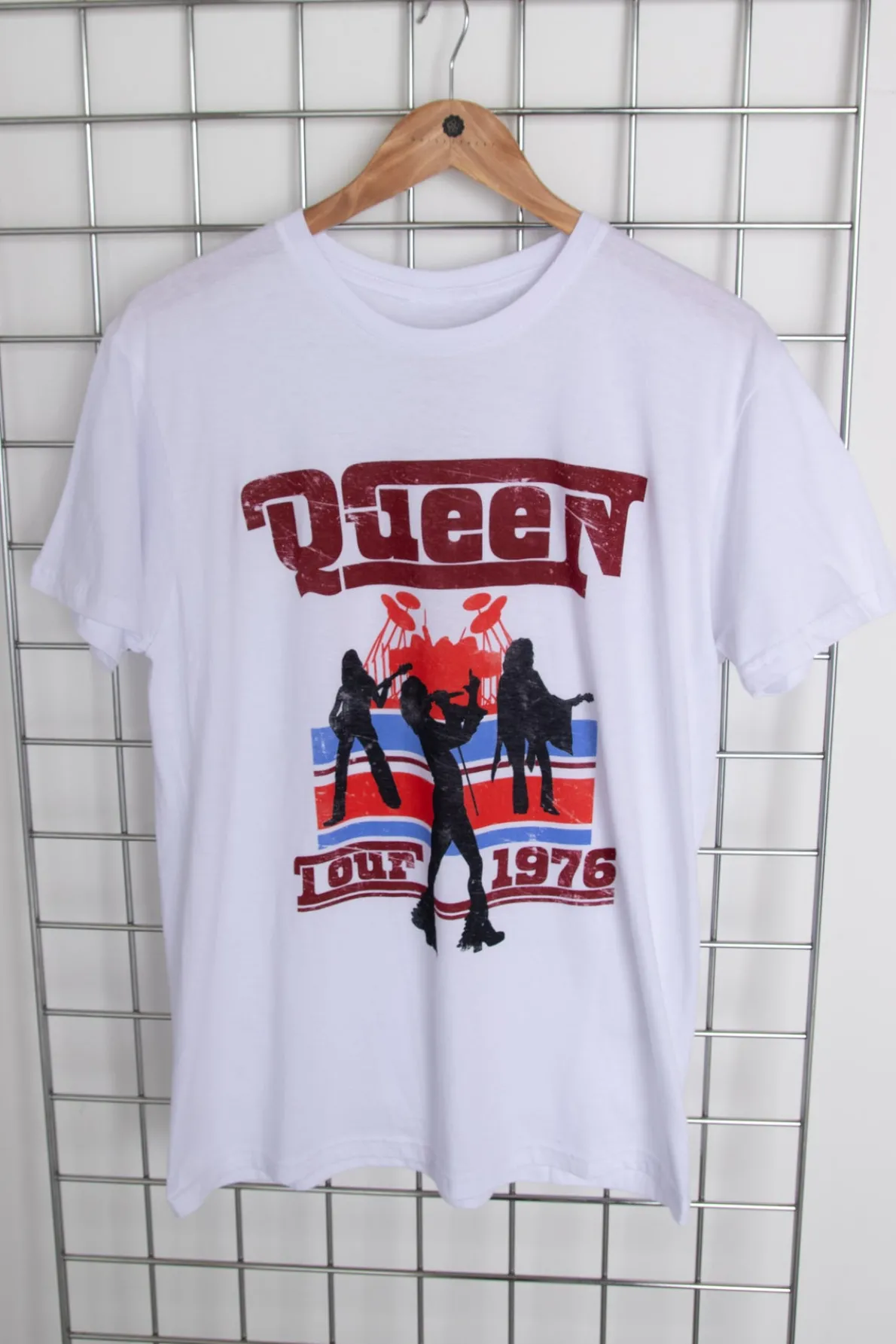 Daisy Street Licensed Relaxed T-Shirt With Queen Tour 1976 Print-Women T-Shirts