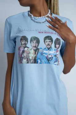 Daisy Street Licensed Relaxed T-Shirt With The Beatles Print-Women T-Shirts