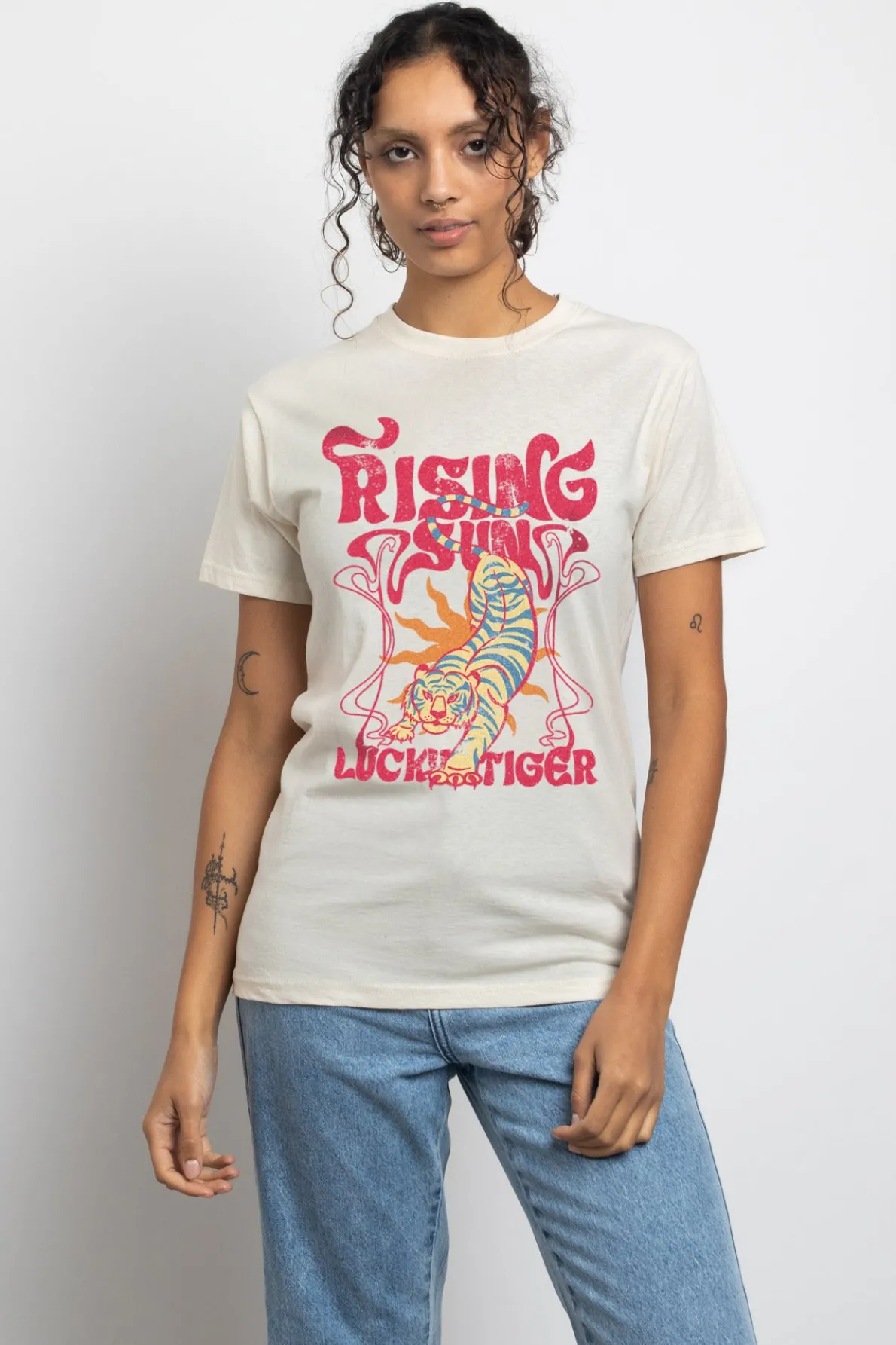 Daisy Street Relaxed T-Shirt with Lucky Tiger Print-Women T-Shirts