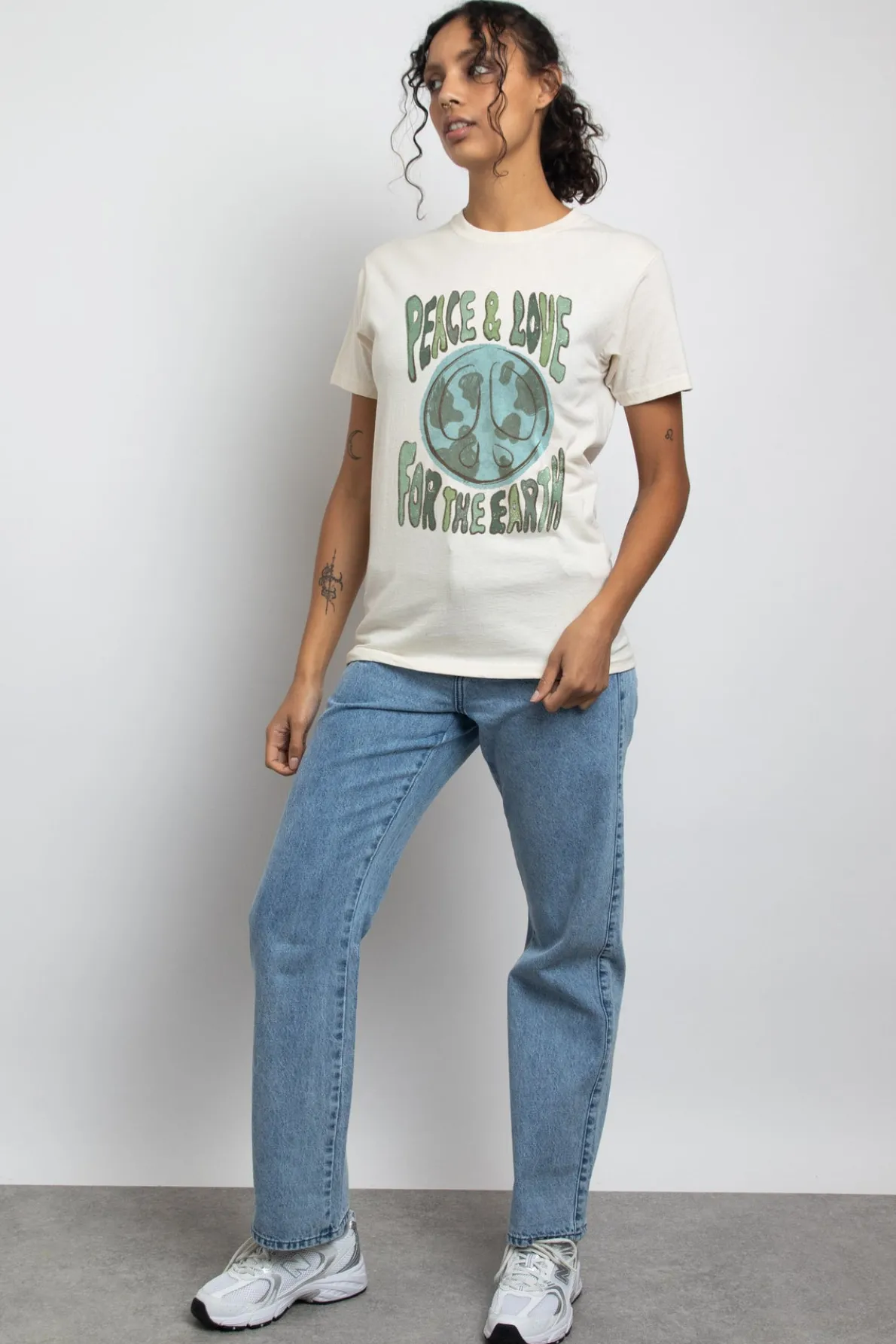 Daisy Street Relaxed T-Shirt with Peace and Love Print-Women T-Shirts