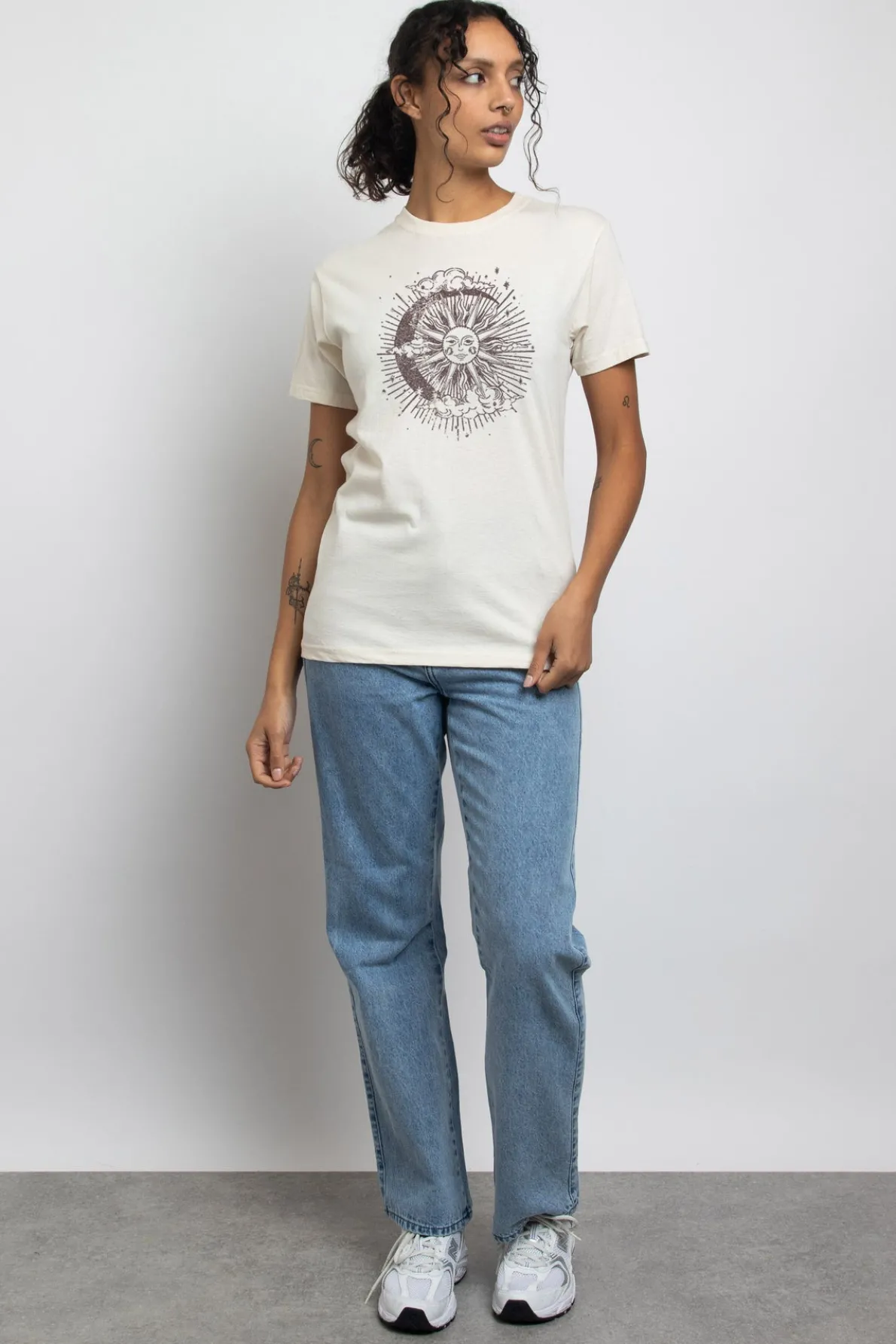 Daisy Street Relaxed T-Shirt with Venice Sun and Moon Graphic-Women T-Shirts